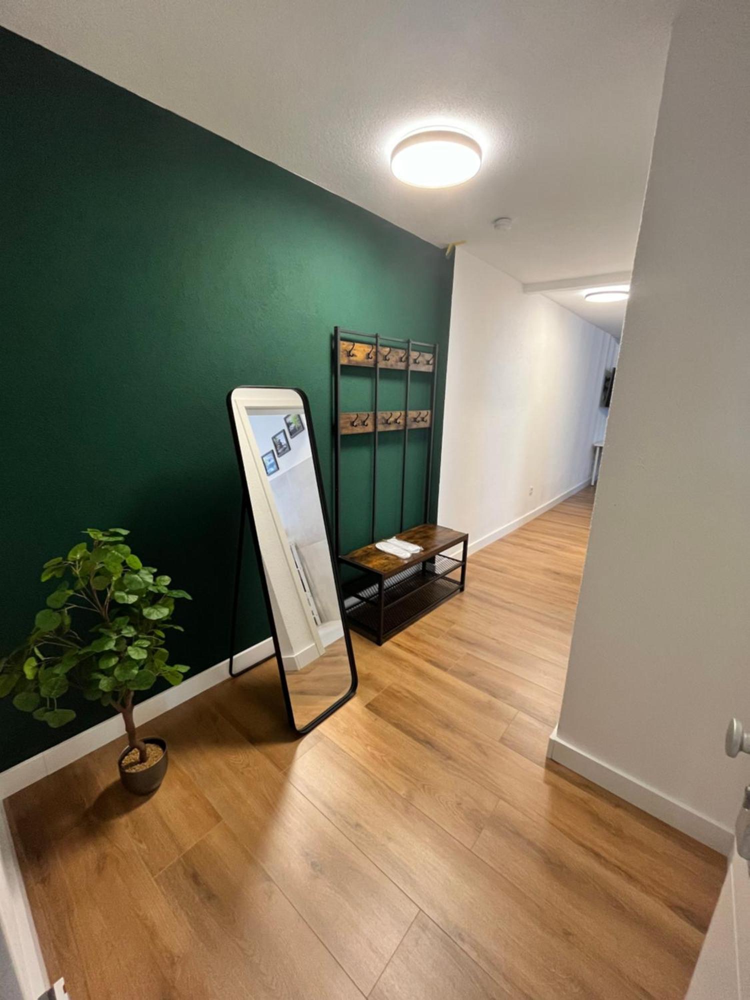 Appartment New York Naehe Duesseldorf, Messe, Hbf, City, Wifi, Helios Hospital Krefeld Bagian luar foto